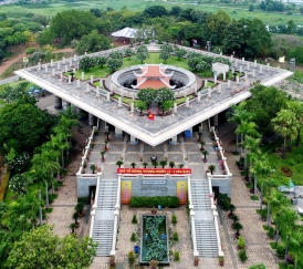 Đền Hùng - KDL Suối Tiên