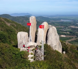 NÚI MINH ĐẠM - LONG HẢI