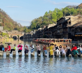 Tour Trung Quốc :Trương Gia Giới - Phượng Hoàng Cổ Trấn – Thiên Môn Sơn - Hồ Bảo Phong 6 Ngày 5 Đêm