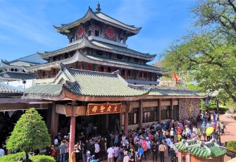 Lễ vía Bà Chúa Xứ Núi Sam (An Giang)