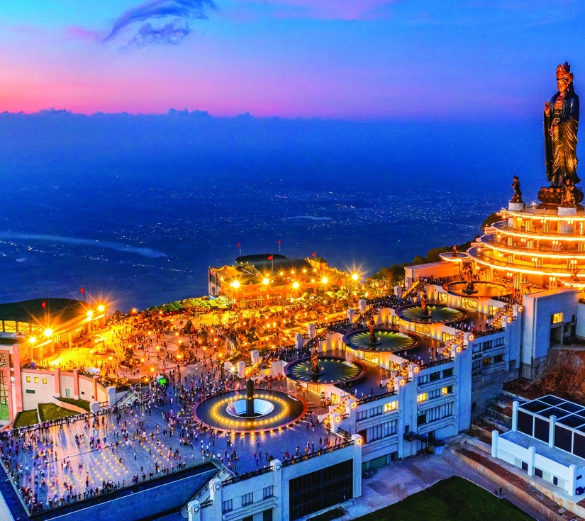 Tour Tây Ninh – Núi Bà Đen – Tòa Thánh Cao Đài (1 ngày)