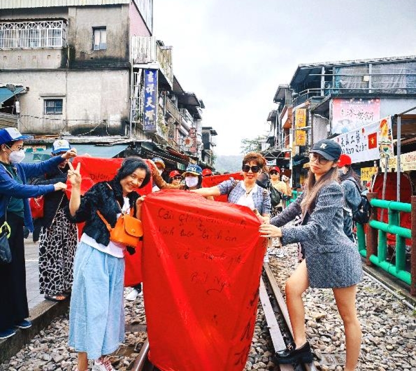 Tour du lịch Đài Loan mùa thu  CAO HÙNG – ĐÀI TRUNG - ĐÀI BẮC