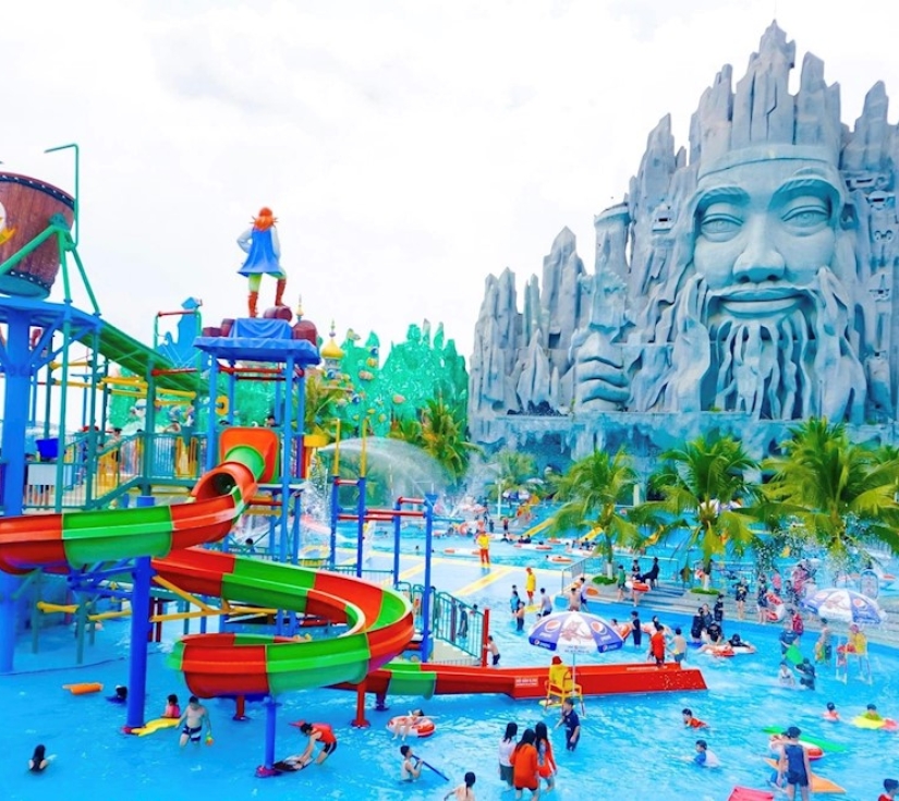BÉ TẬP LÀM TÒ HE - SUỐI TIÊN FARM
