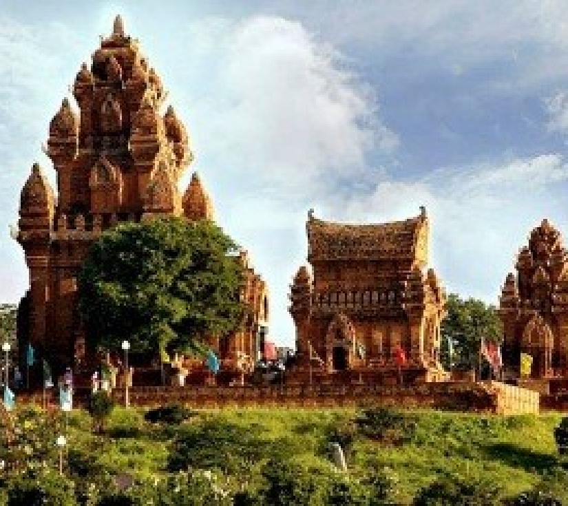KHÁM PHÁ VỊNH VĨNH HY - THÁP CHÀM POKLONG GARAI 