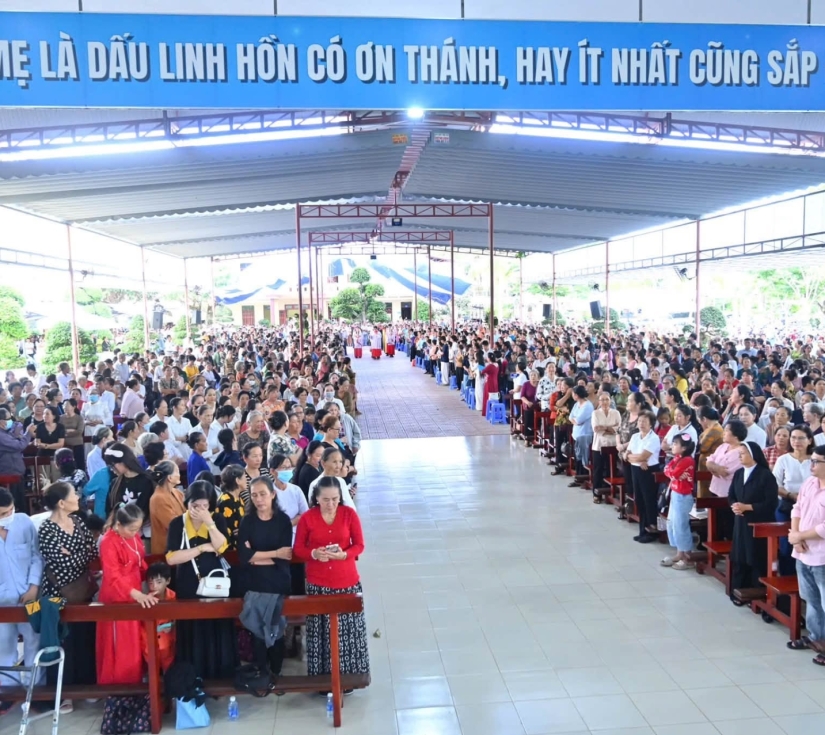 Hành Hương Đức Mẹ La Mã – Vui Chơi Lan Vương