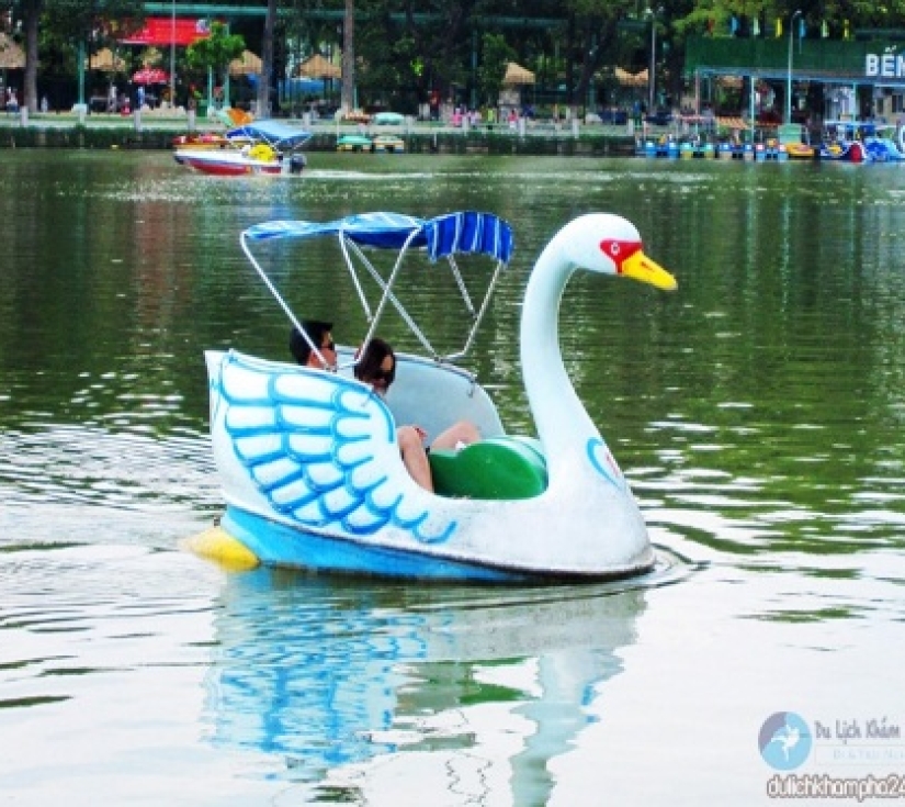 CÔNG VIÊN ĐẦM SEN - LÀNG TUYẾT - TRANH 3D 