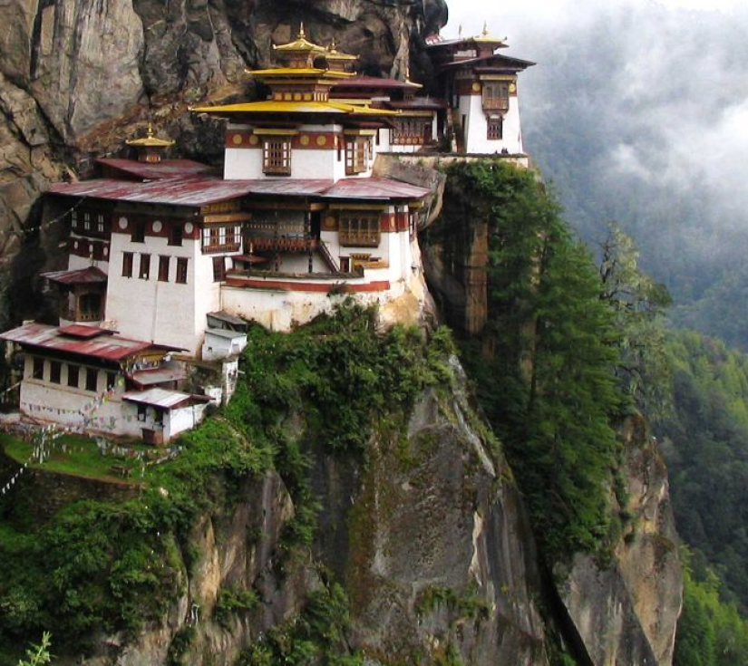 Khám Phá Bhutan – Vùng Đất Phật Giáo Thanh Tịnh | Tour Hành Hương Cao Cấp 5N4Đ