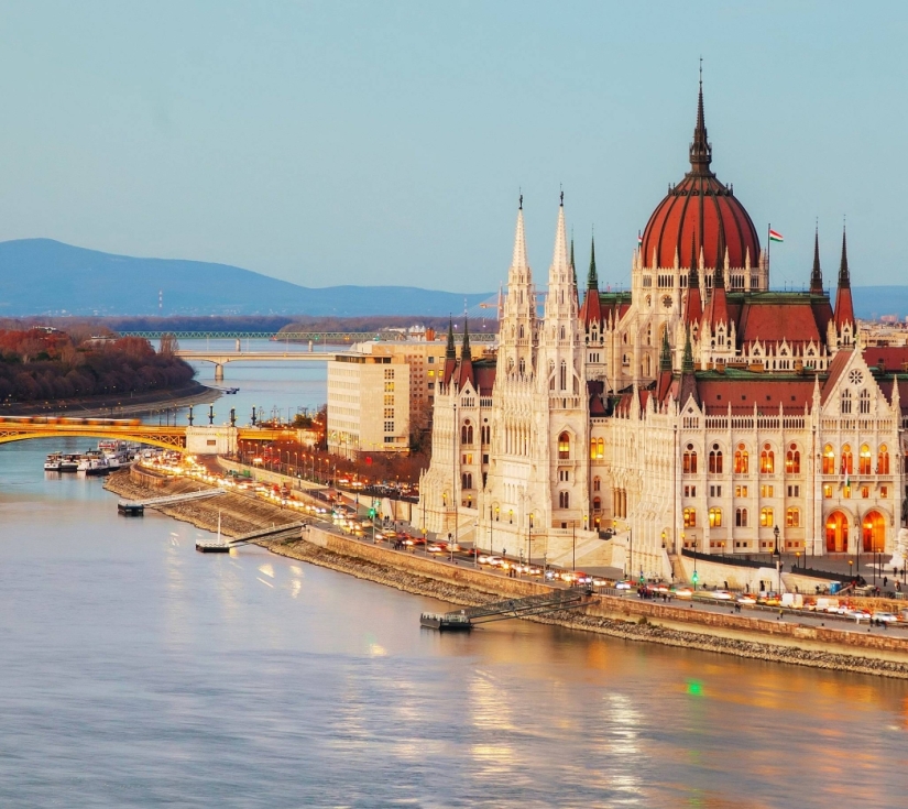 Tour Đông Âu 8 Ngày: Hungary – Slovakia – Áo – Cộng Hòa Séc
