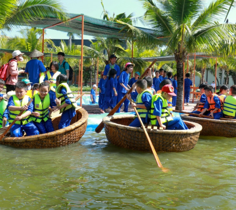 GỐM SỨ BÌNH DƯƠNG  - NÔNG TRẠI CÀNG CUA - VƯỜN THÚ ĐẠI NAM 