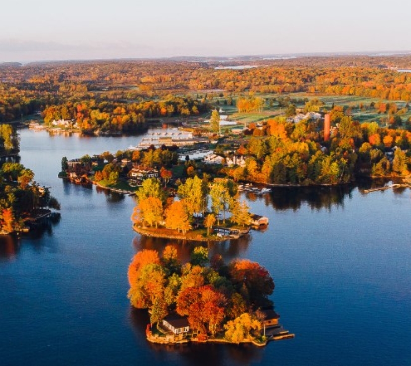 DU LỊCH ĐÔNG - TÂY CANADA   TORONTO – NIAGARA FALLS – THOUSAND ISLANDS  OTTAWA – VANCOUVER – VICTORIA 