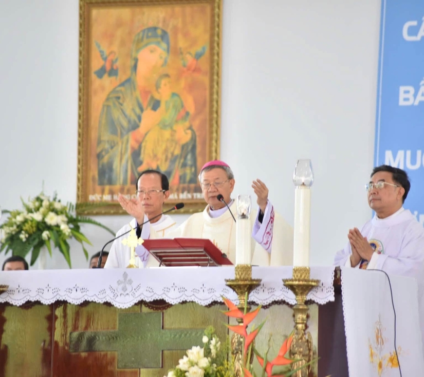 Hành Hương Đức Mẹ La Mã – Vui Chơi Lan Vương