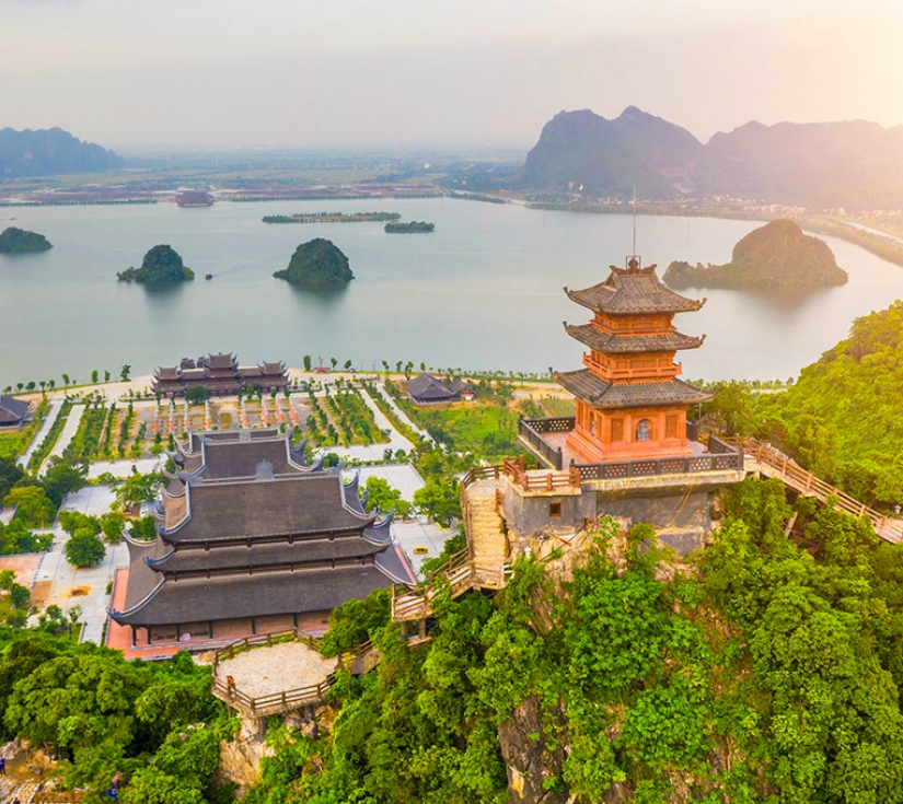 Tour Hành Hương Miền Bắc 2N1Đ – Khám Phá Tam Chúc, Bái Đính, Tràng An