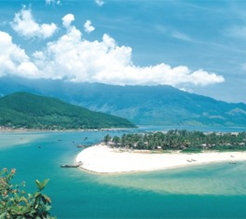 NGŨ HÀNH SƠN – BIỂN NON NƯỚC – BÀ NÀ  ĐẠI NỘI – CUNG ĐÌNH HUẾ - SÔNG HƯƠNG