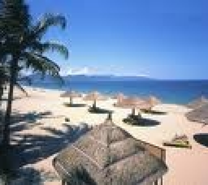NGŨ HÀNH SƠN – BIỂN NON NƯỚC – BÀ NÀ  ĐẠI NỘI – CUNG ĐÌNH HUẾ - SÔNG HƯƠNG