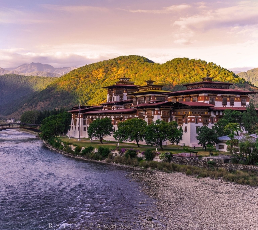 TOUR BHUTAN: PARO - THIMPHU - PUNAKHA 5N4Đ