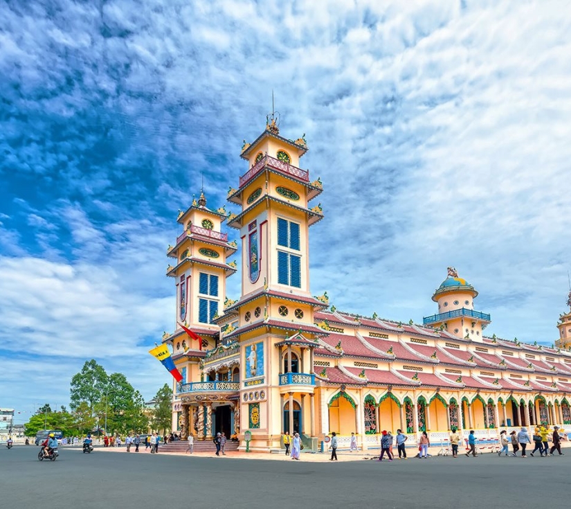 Tour Tây Ninh – Núi Bà Đen – Tòa Thánh Cao Đài (1 ngày)