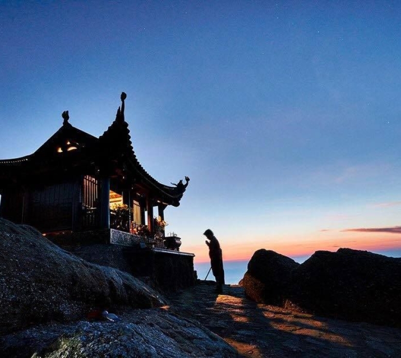 HÀ NỘI – BÁT TRÀNG – NINH BÌNH – HẠ LONG – TÙNG SÂU – YÊN TỬ