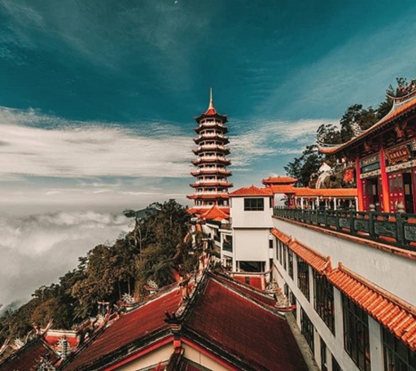 SINGAPORE – JOHOR BAHRU – MALACCA – KUALA LUMPUR – GENTING (4 Ngày 3 Đêm )