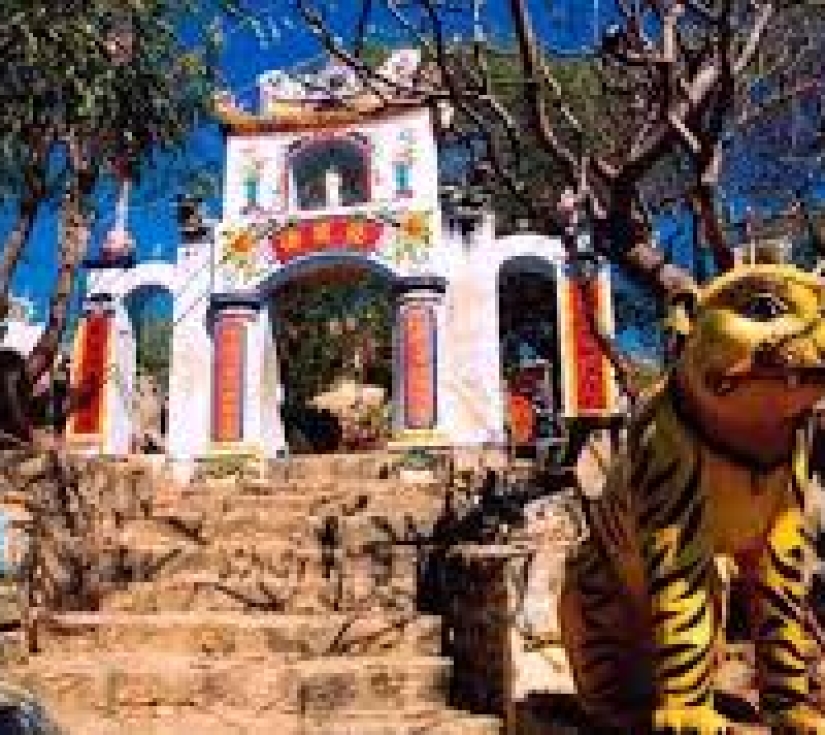 CỔ THẠCH – CHÙA HANG