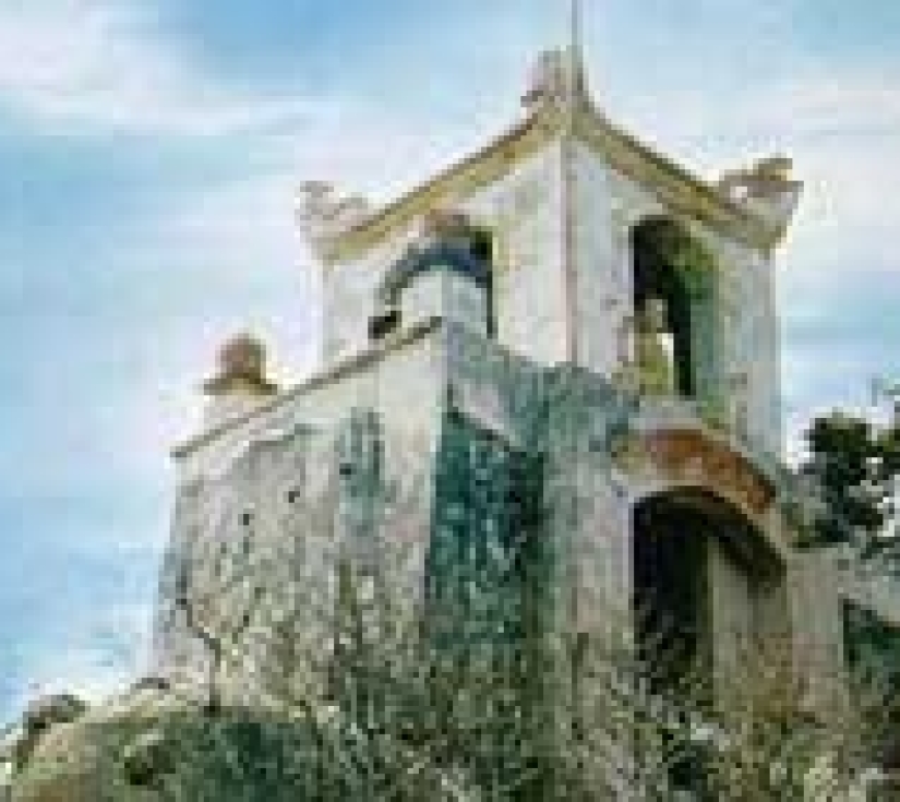 CỔ THẠCH – CHÙA HANG