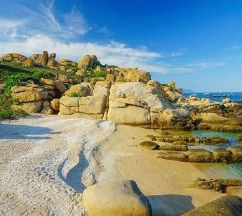 TOUR CÙ LAO CÂU – THIÊN ĐƯỜNG SAN HÔ – CỔ THẠCH TỰ – MŨI NÉ