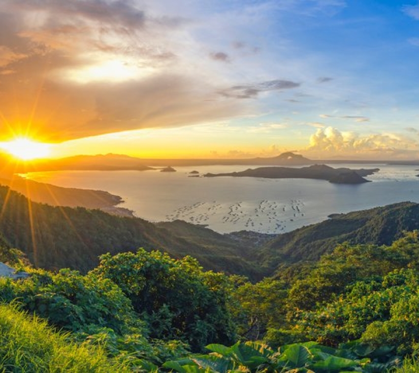 PHILIPPINES:  MANILA - TAGAYTAY - VILLA ESCUDERO (5N4Đ)