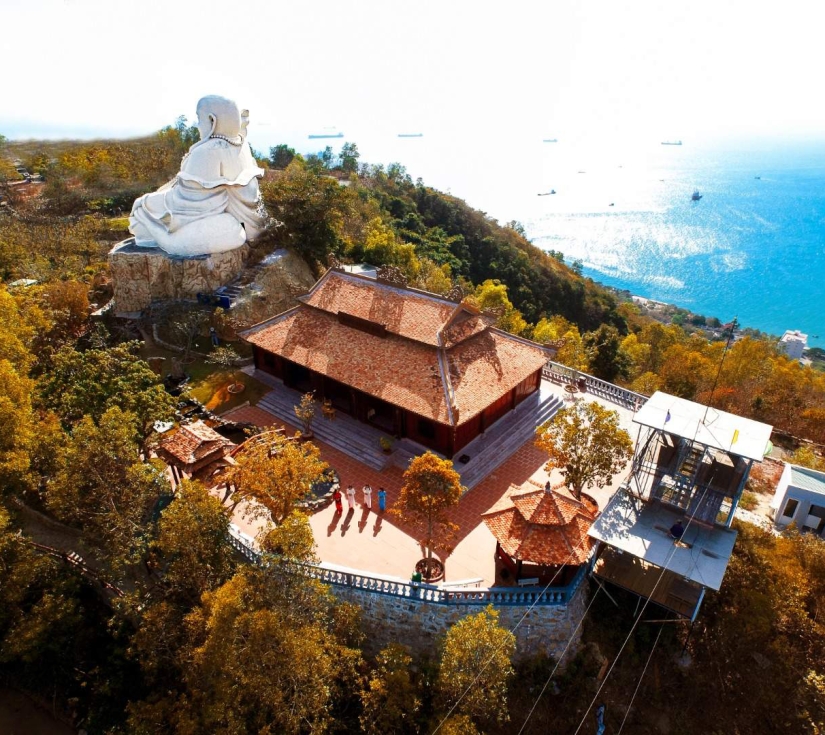 VŨNG TÀU – CÁP TREO NÚI LỚN – HỒ MÂY