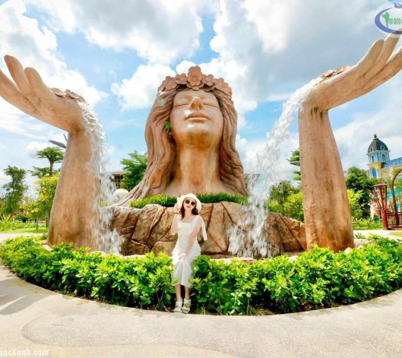 Du Lịch Phú Quốc 3N2Đ – Trải Nghiệm Grand World, Lặn Ngắm San Hô & Show Venice