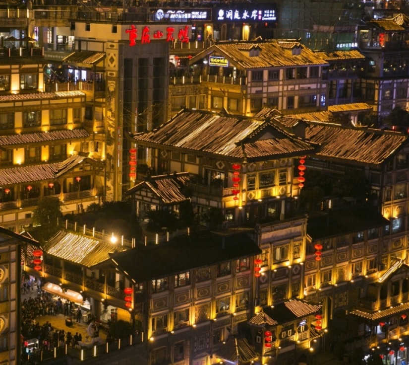 THÀNH PHỐ NÚI KỲ ẢO: TRÙNG KHÁNH - HỒNG NHAI ĐỘNG - KIM PHẬT SƠN - LẦU KUIXING (4 NGÀY 3 ĐÊM)