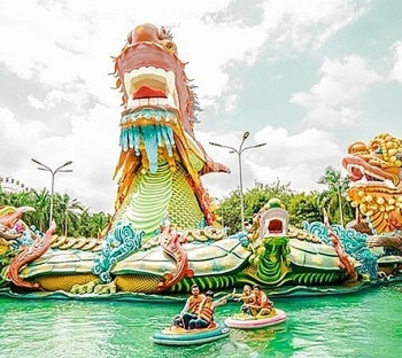 BÉ TẬP LÀM TÒ HE - SUỐI TIÊN FARM