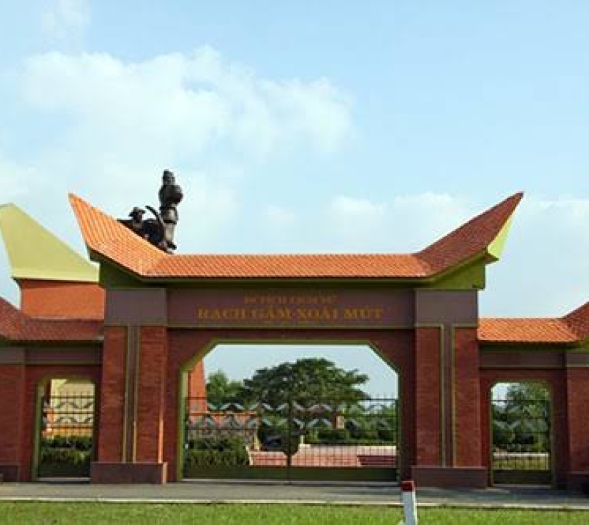 BẾN TRE – VƯỜN TRÁI CÂY – ĐỜN CA TÀI TỬ   KHU DI TÍCH RẠCH GẦM XOÀI MÚT