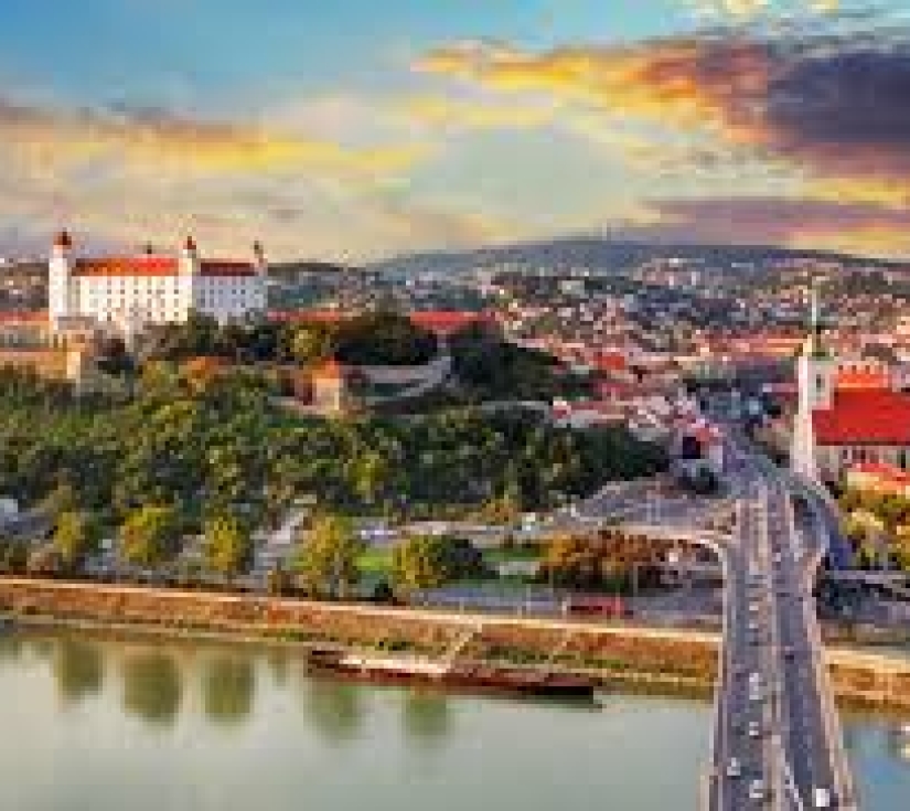 Tour Đông Âu 8 Ngày: Hungary – Slovakia – Áo – Cộng Hòa Séc