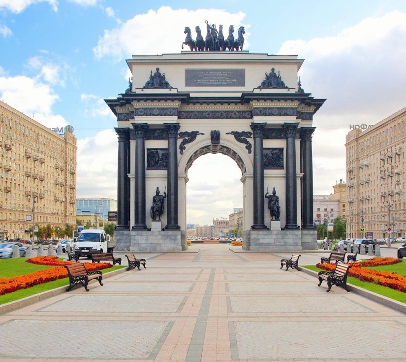 MOSCOW – SAINT PETERSBURG – THÀNH ĐÔ