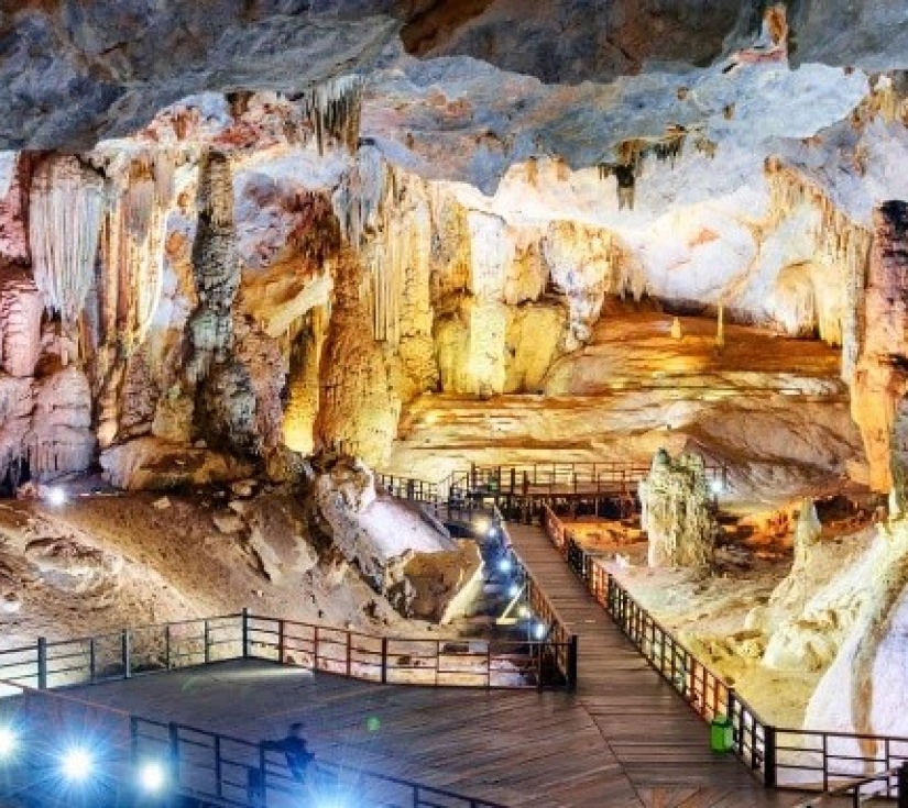 Tour du lịch Đà Nẵng - Hội An - Quảng Bình 5 ngày 4 đêm