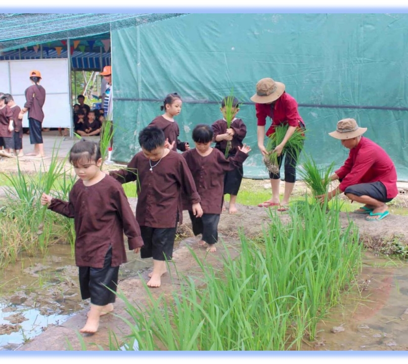 HAPPY FARM - NÔNG TRẠI VUI VẺ