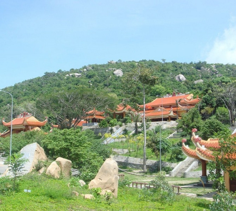NÚI MINH ĐẠM - LONG HẢI
