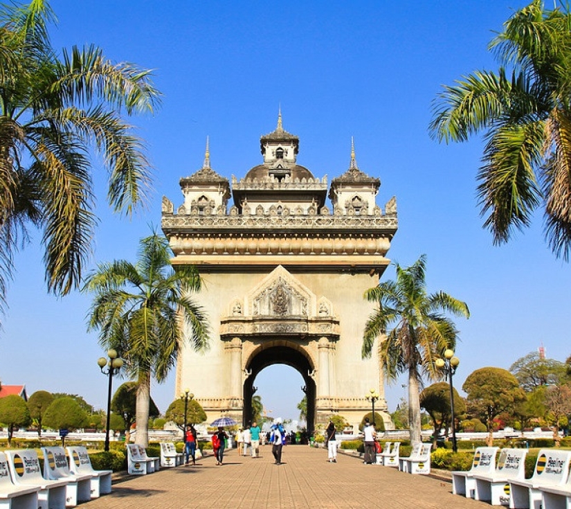 LÀO: VIENTIANE – LUANG PRABANG – MUANG FUANG (5N4Đ)