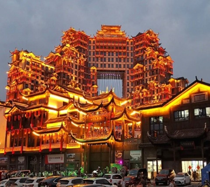 ÂN THI – TRƯƠNG GIA GIỚI – PHƯỢNG HOÀNG CỔ TRẤN