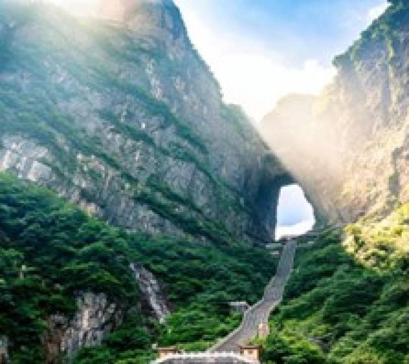 ÂN THI – TRƯƠNG GIA GIỚI – PHƯỢNG HOÀNG CỔ TRẤN