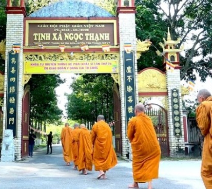 Tour hành hương Viếng Thập Tự Vũng Tàu – Chiêm bái 10 ngôi chùa linh thiêng trong ngày