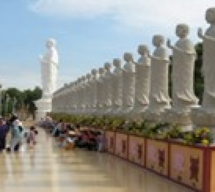  BIỂN VŨNG TÀU  - NHÀ THỜ SONG VĨNH  – NHÀ ÚP NGƯỢC     