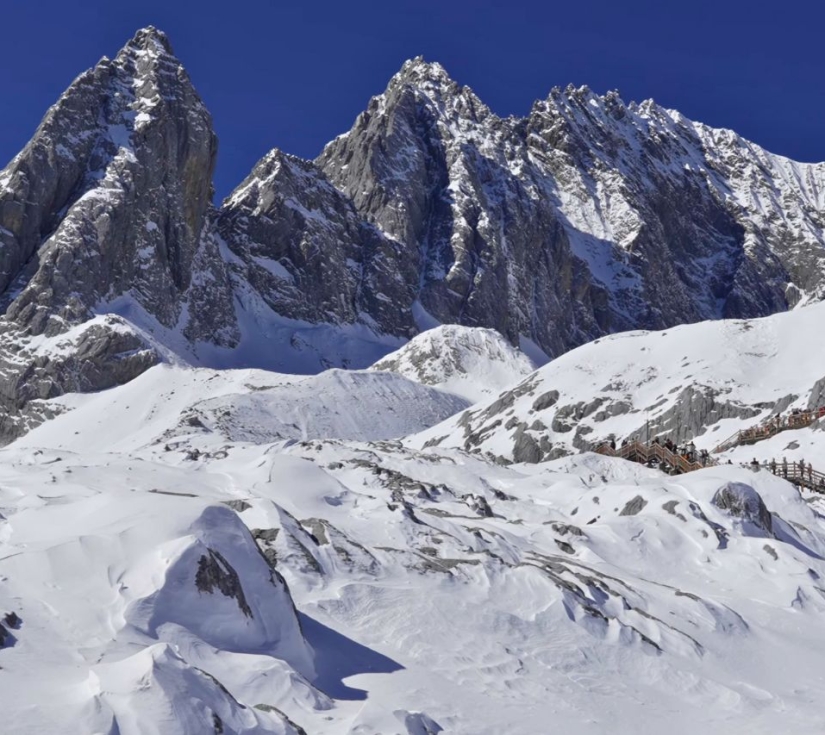 CHÂU ÚC: SYDNEY - MELBOURNE - TRƯỢT TUYẾT LAKE MOUNTAIN