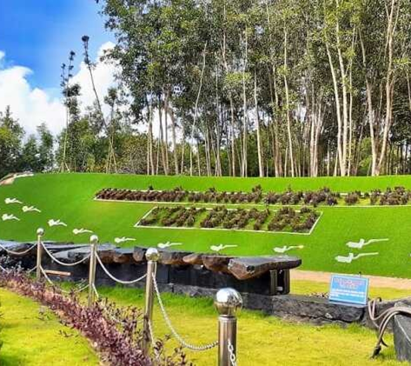 TÀ ĐÙNG (VỊNH HẠ LONG TÂY NGUYÊN)