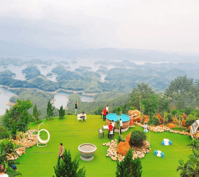 TÀ ĐÙNG (VỊNH HẠ LONG TÂY NGUYÊN)