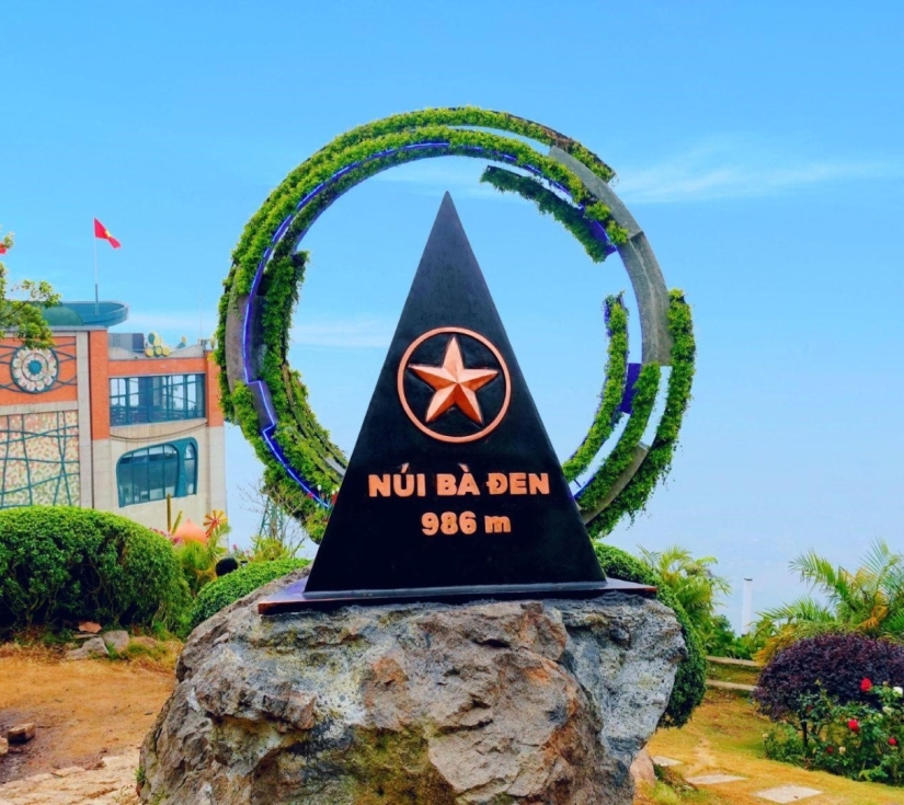 TÂY NINH - NÚI BÀ - TOÀ THÁNH - CHÙA GÒ KÉN