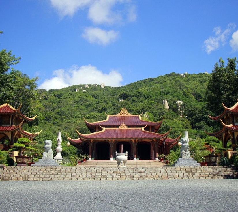 NÚI MINH ĐẠM - LONG HẢI