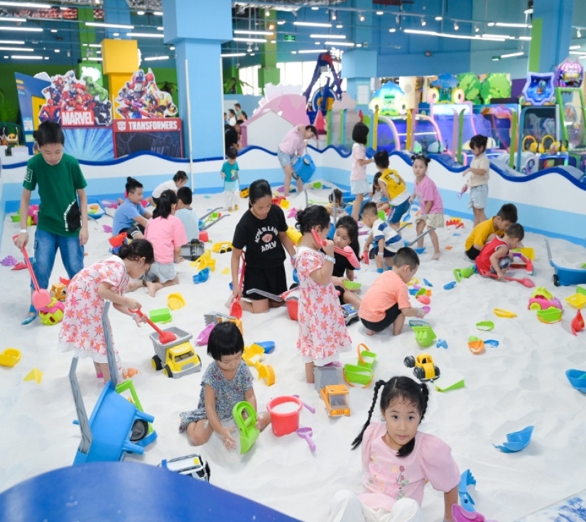 chuong-trinh-tour-tiniworld