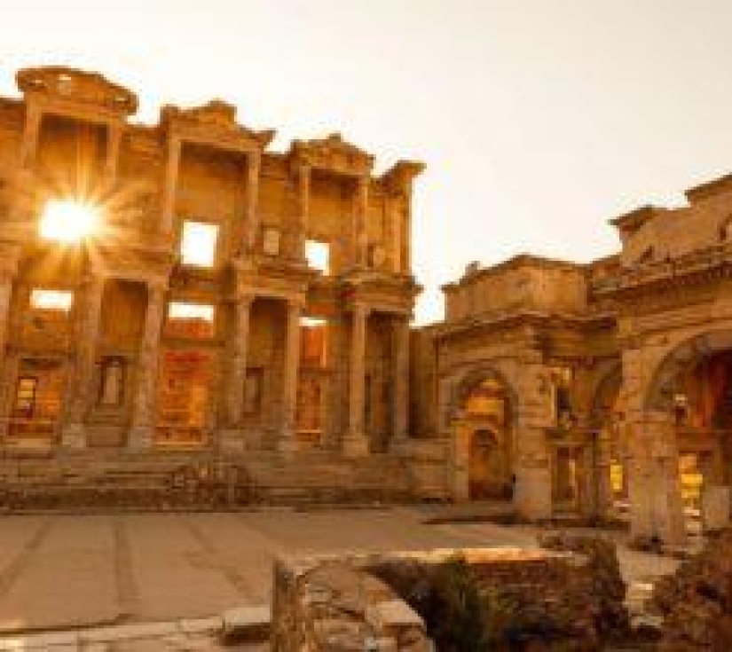 ISTANBUL – CANAKKALE - KUSADASI – CAPPADOCIA - ISTANBUL