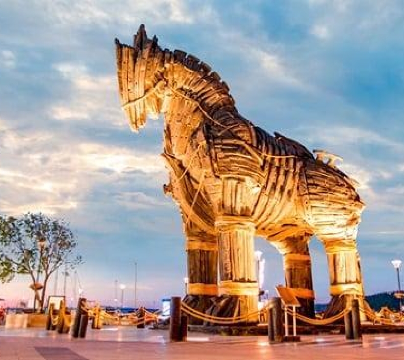 ISTANBUL – CANAKKALE - KUSADASI – CAPPADOCIA - ISTANBUL