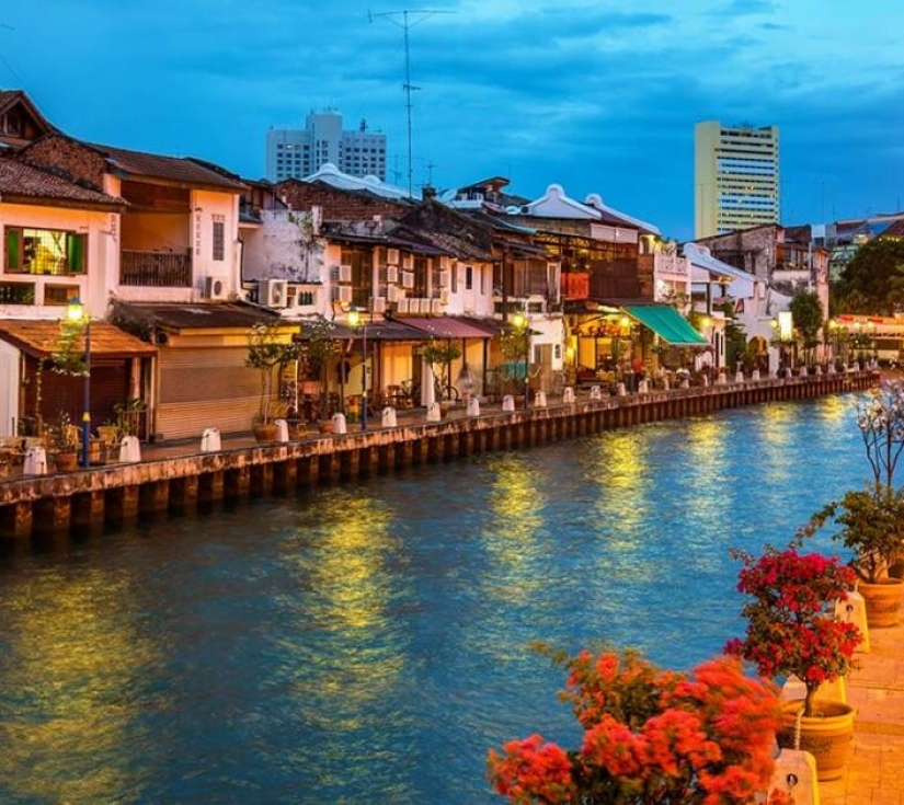HÀNH TRÌNH KHÁM PHÁ LIÊN TUYẾN SINGAPORE - MALAYSIA (5 Ngày 4 Đêm)